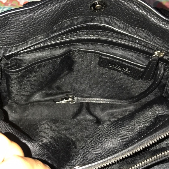 Micheal Kors handbag - Picture 7 of 12